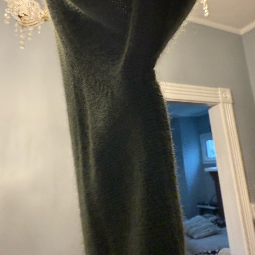 Green Absolut Cashmere Sweater - Picture 7 of 11